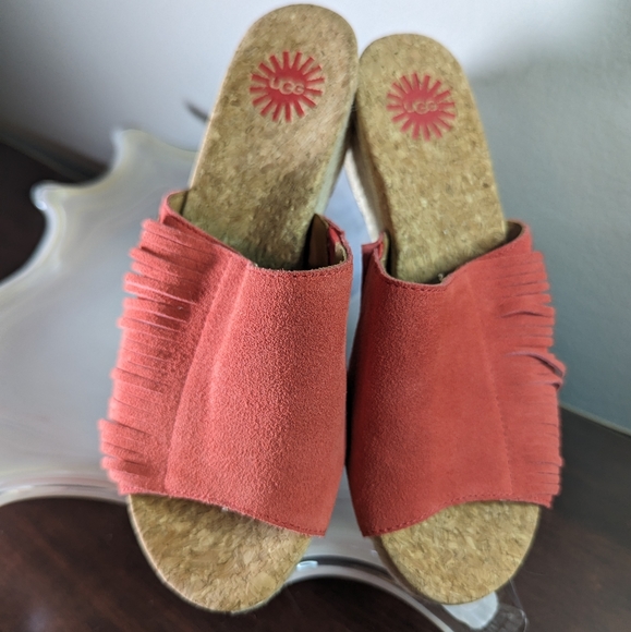 UGG Red Suede Wedge open toe Size 5 - Picture 4 of 10